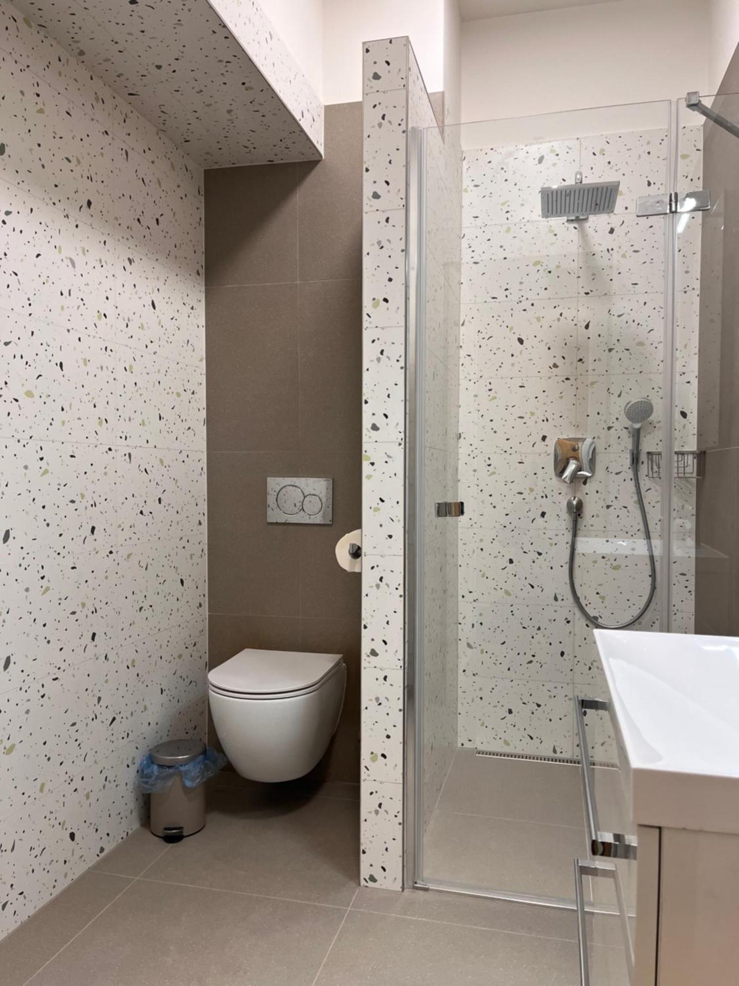 Pearl Bee Deluxe Suites Plzeň Exterior foto